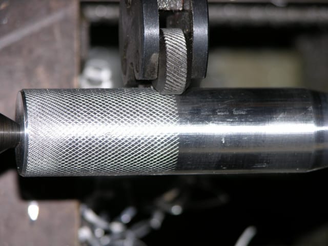 Knurling operations are used to produce a regularly shaped roughness on cylindrical surfaces.